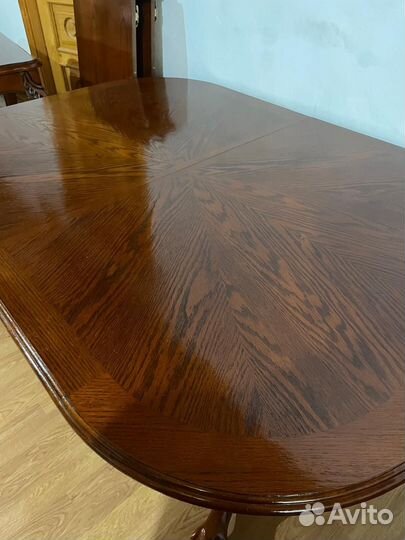 Стол Малайзия чистое