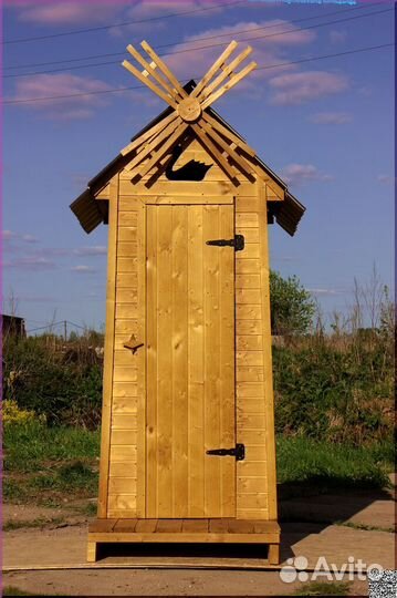 Дачный туалет деревянный
