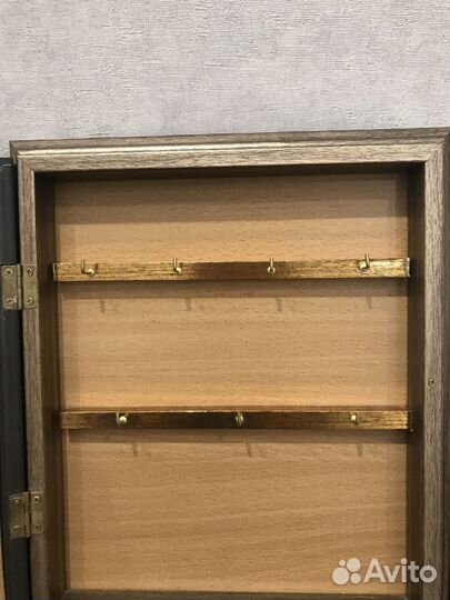 Ключница настенная из дерева