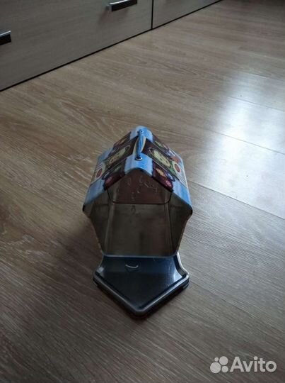 Железная коробка