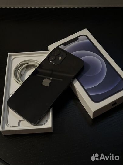iPhone 12, 64 ГБ