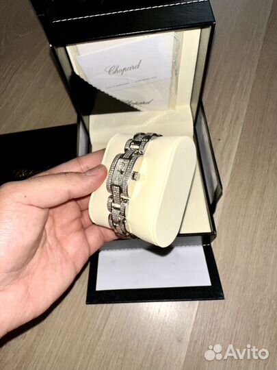 Женские наручные часы Chopard