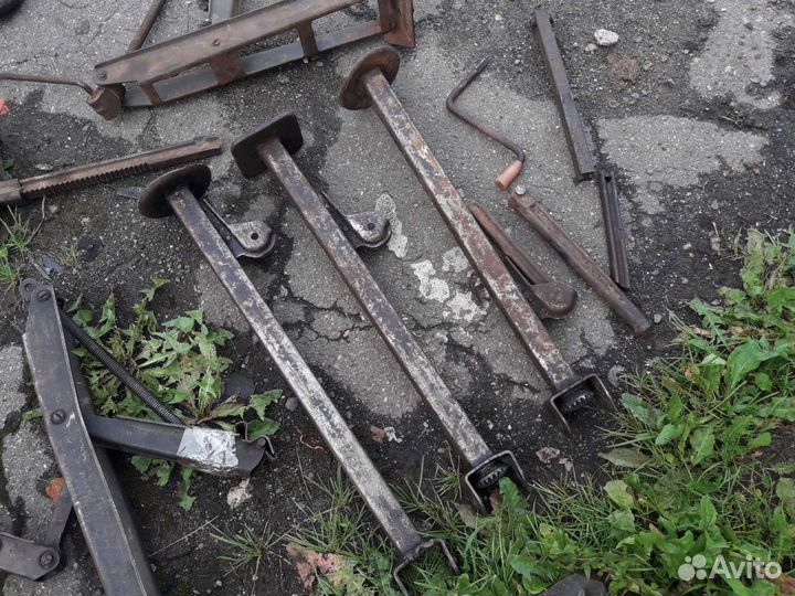 Ручной домкрат для авто