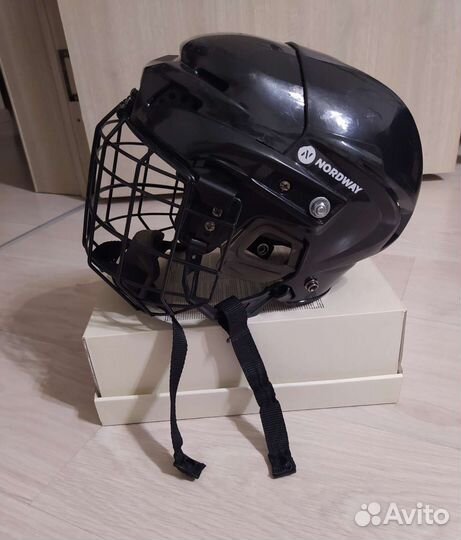 Хоккейный шлем и коньки (37) Nordway