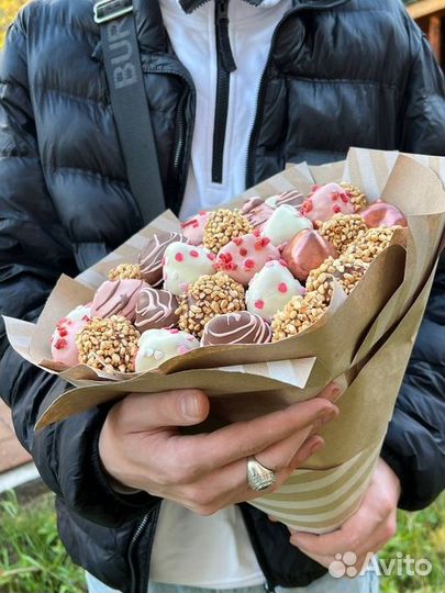 Букет из клубники в шоколаде Воздушные мечты