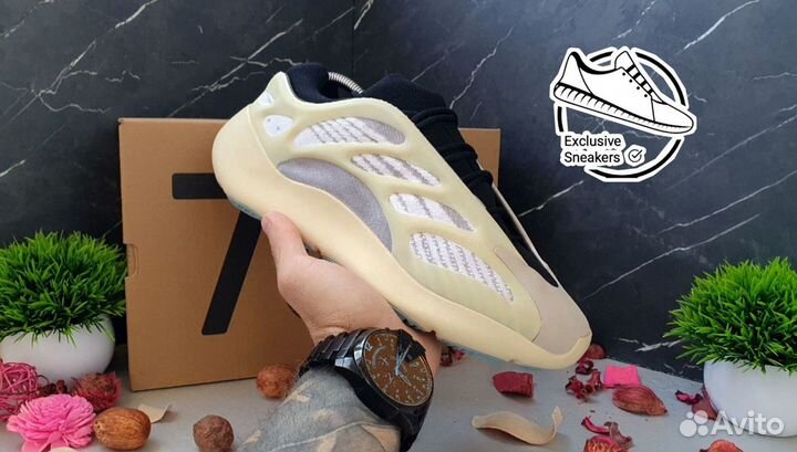 Кроссовки Adidas Yeezy Boost 700 v3