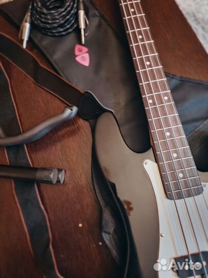 Бас-гитара Precision Bass Jordani PB-10 BK