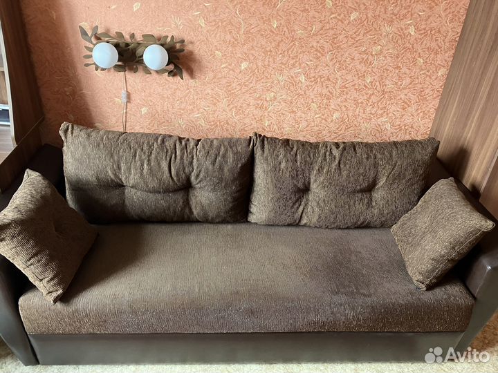 Диван прямой раскладной коричневый