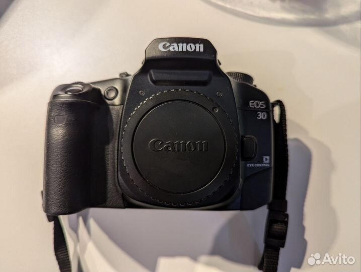 Зеркальный пленочный фотоаппарат Canon eos 30