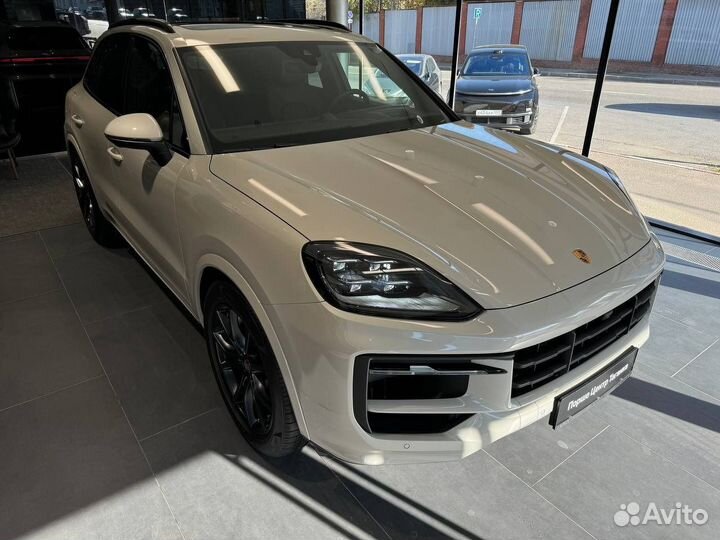 Porsche Cayenne 3.0 AT, 2024