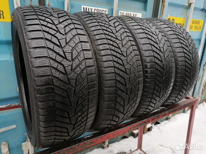 Yokohama W.Drive V905 225/40 R18 92W