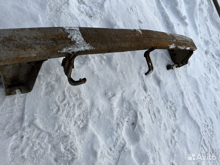 Усилитель заднего бампера Suzuki Liana 01-07