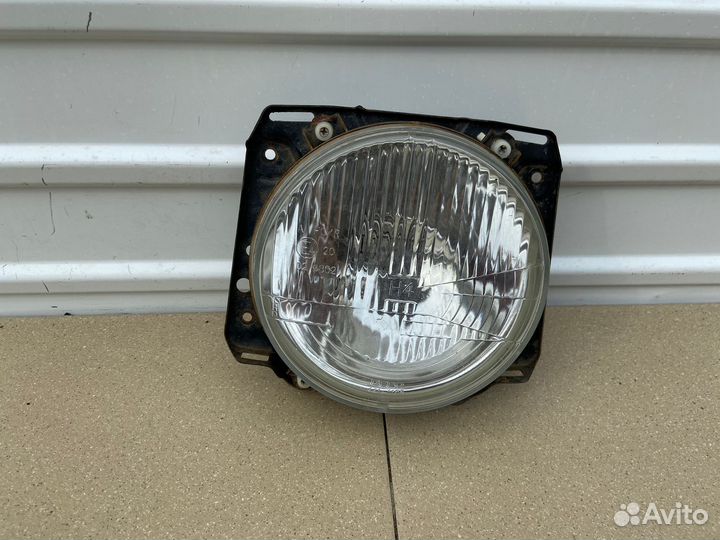 Фара передняя правая Volkswagen Golf 2