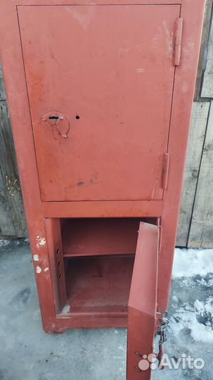 Сейф металлический