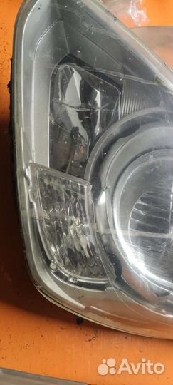 Фара Hyundai Grand Starex левая