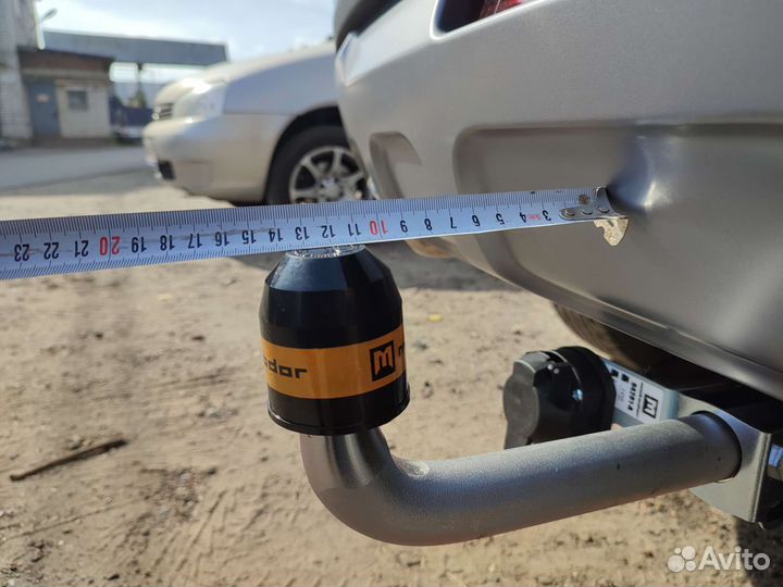 Фаркоп с оцинкованным шаром на Geely Atlas