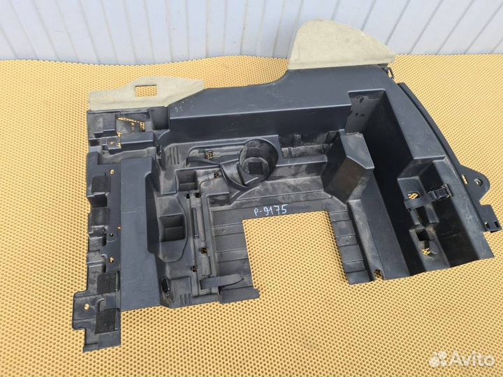 Пол багажника задний правый Infiniti Fx35 Fx37