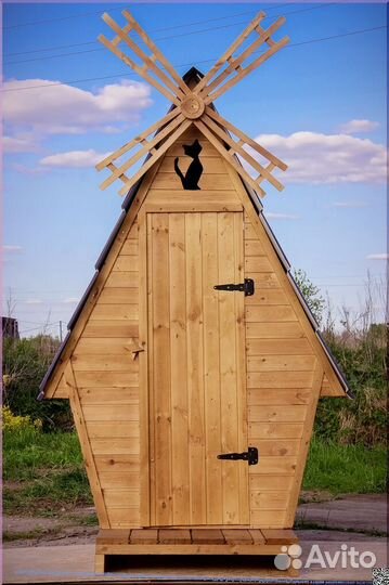 Дачный туалет деревянный