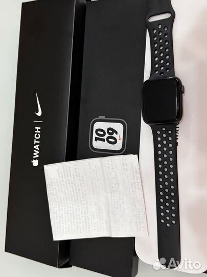 Часы Apple Watch Nike SE GPS 44мм