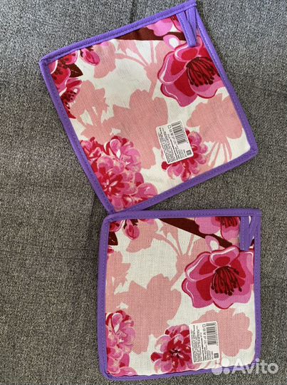 Кухонное полотенце новое и прихватки