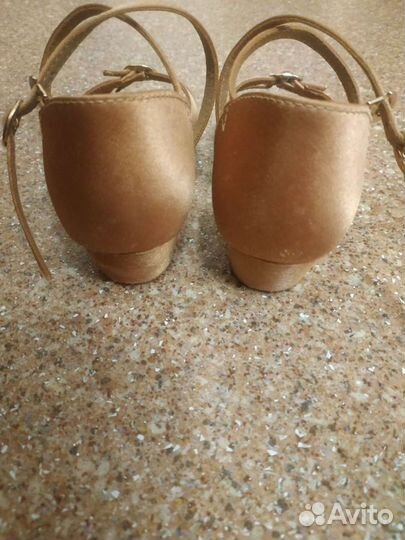 Туфли для бальных танцев