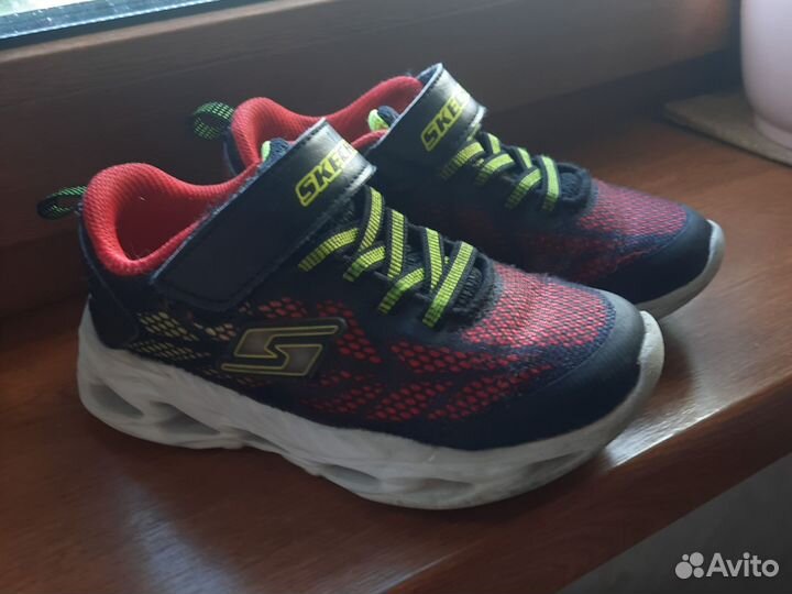 Кроссовки skechers детские 28р