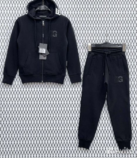 Костюм спортивный