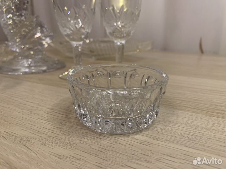 Набор из хрусталя для сервировки стола