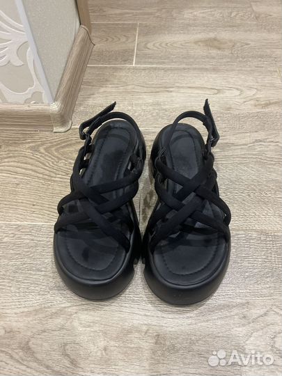 Босоножки женские