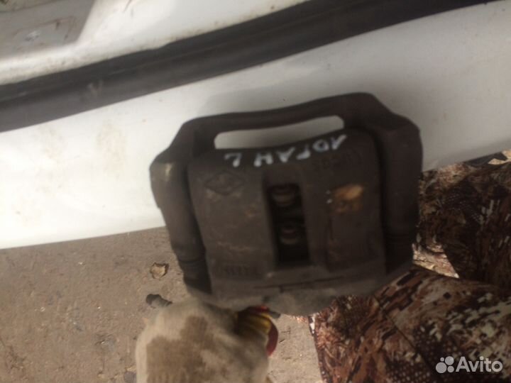 Супорт Renault Logan (Рено Логан)