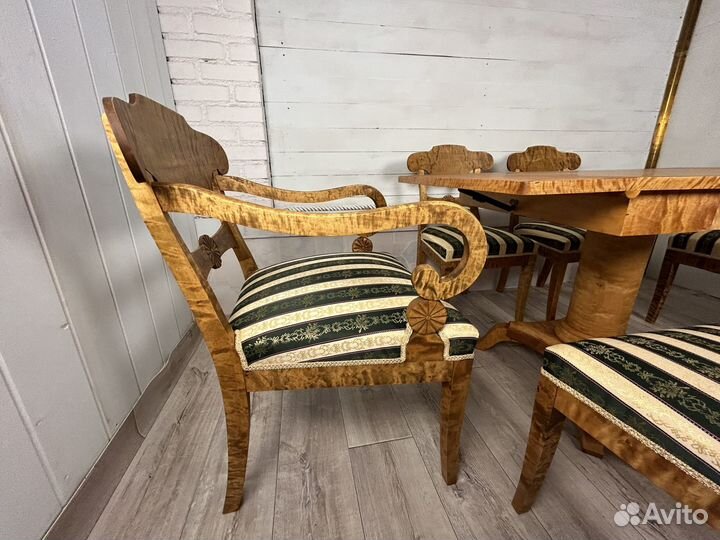 Столовый гарнитур Karl Johan