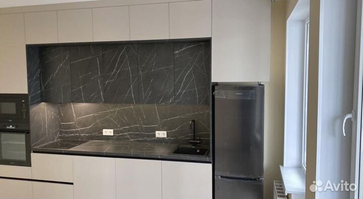 Кухня до потолка