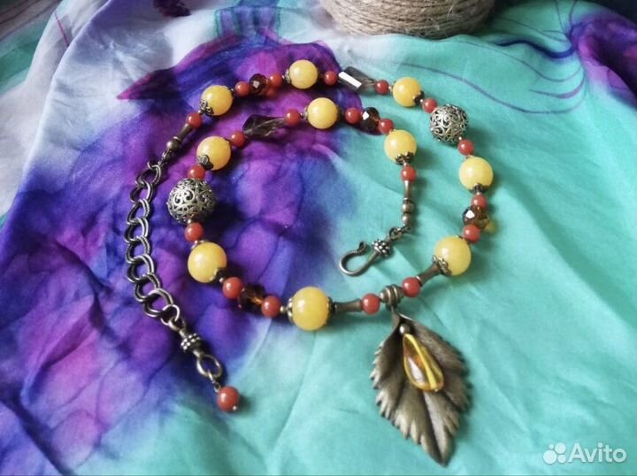 Колье из натуральных камней