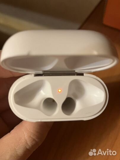 Зарядный кейс Apple airpods 2 (А1602)