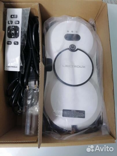 Робот мойщик окон с распылением