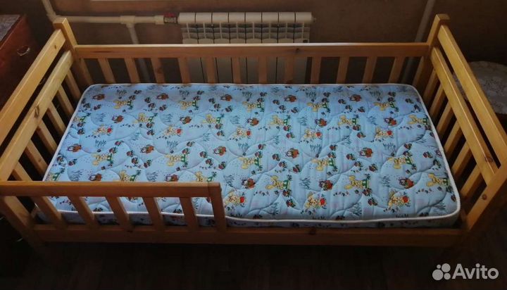 Кроватка детская