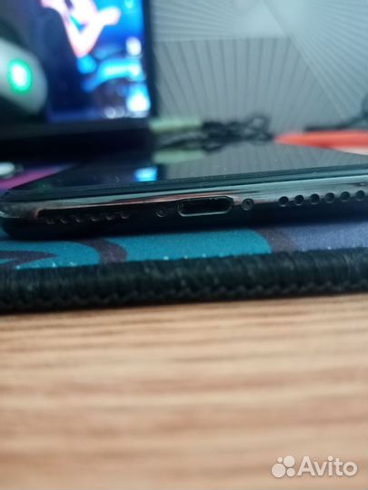 iPhone X, 256 ГБ