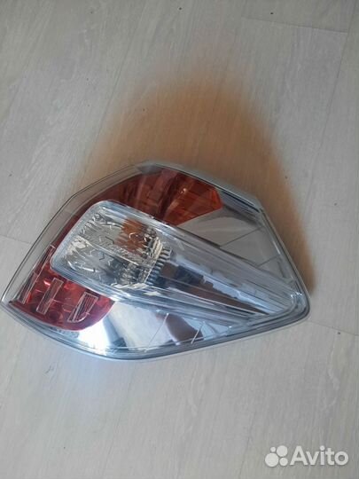 Продам задний правый стоп сигнал Хонда Фит Шатл