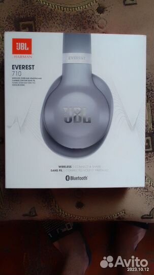 Беспроводные наушники jbl everest 710