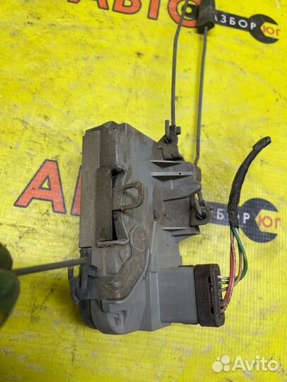 Замок двери передний левый Peugeot 206 2A/C TU5JP4