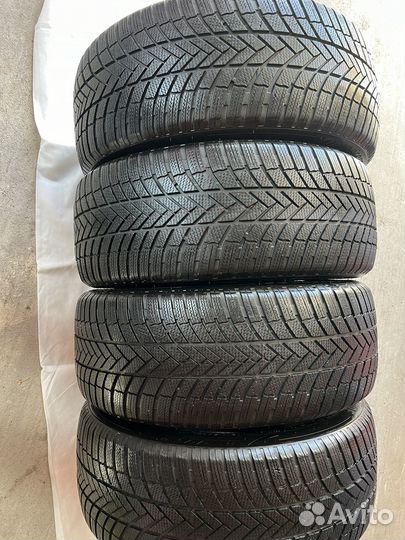 Bridgestone Blizzak LM-005 275/45 R21