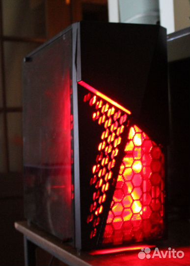 Core i7 / 8гб /SSD / r7 260x