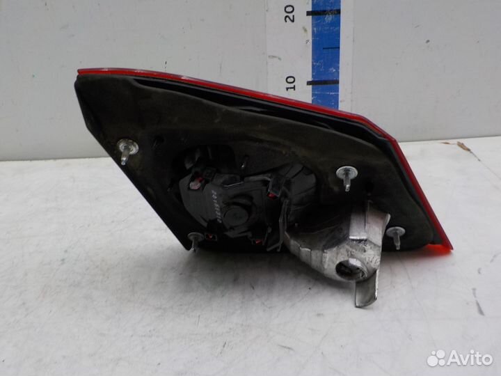 Фонарь задний правый внутренний Honda Civic 4D 200