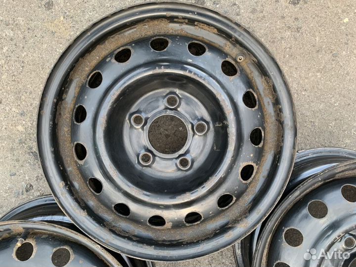 Диски R15 5x114.3 Dia 67.1 KIA