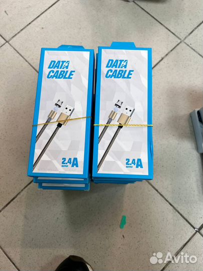 Кабели и адаптеры для смартфонов