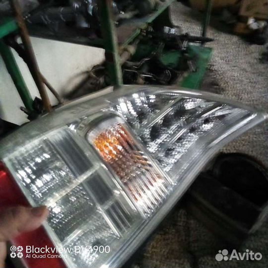 Фонарь задний toyota prius