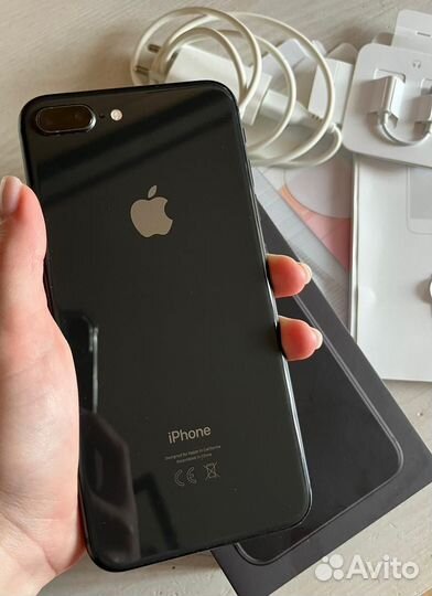 iPhone 8 Plus, 64 ГБ