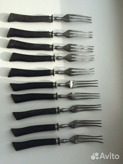 Старинные вилки трезубце