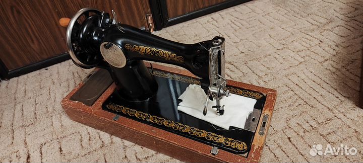 Швейная машинка 