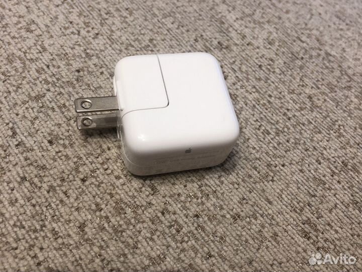 Зарядное устройство Apple 12 W
